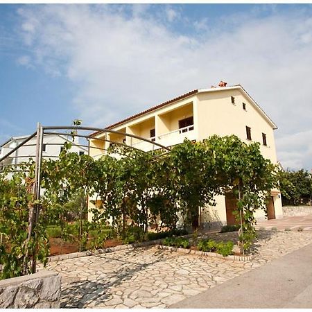 Apartment & Room Dinka, Krk Krk Town Esterno foto
