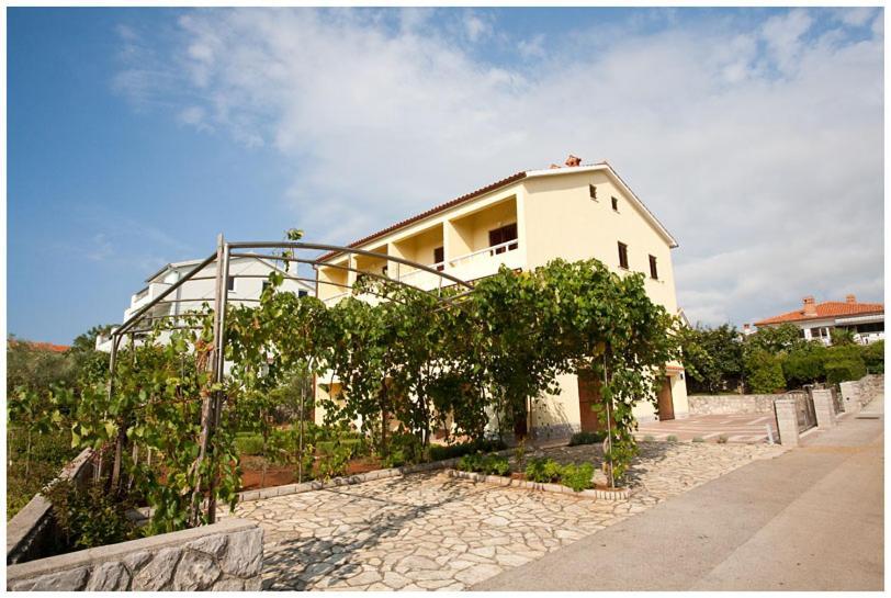 Apartment & Room Dinka, Krk Krk Town Esterno foto