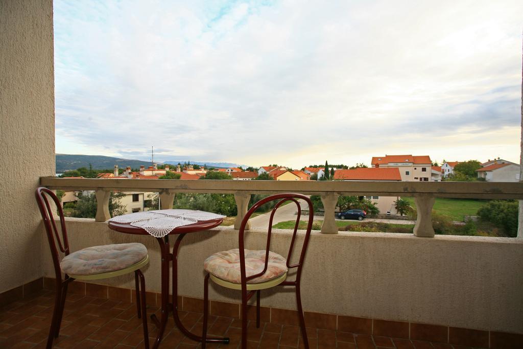 Apartment & Room Dinka, Krk Krk Town Esterno foto