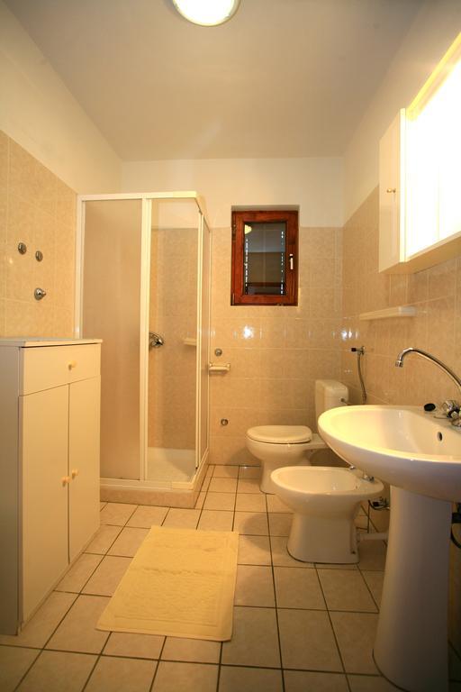 Apartment & Room Dinka, Krk Krk Town Esterno foto